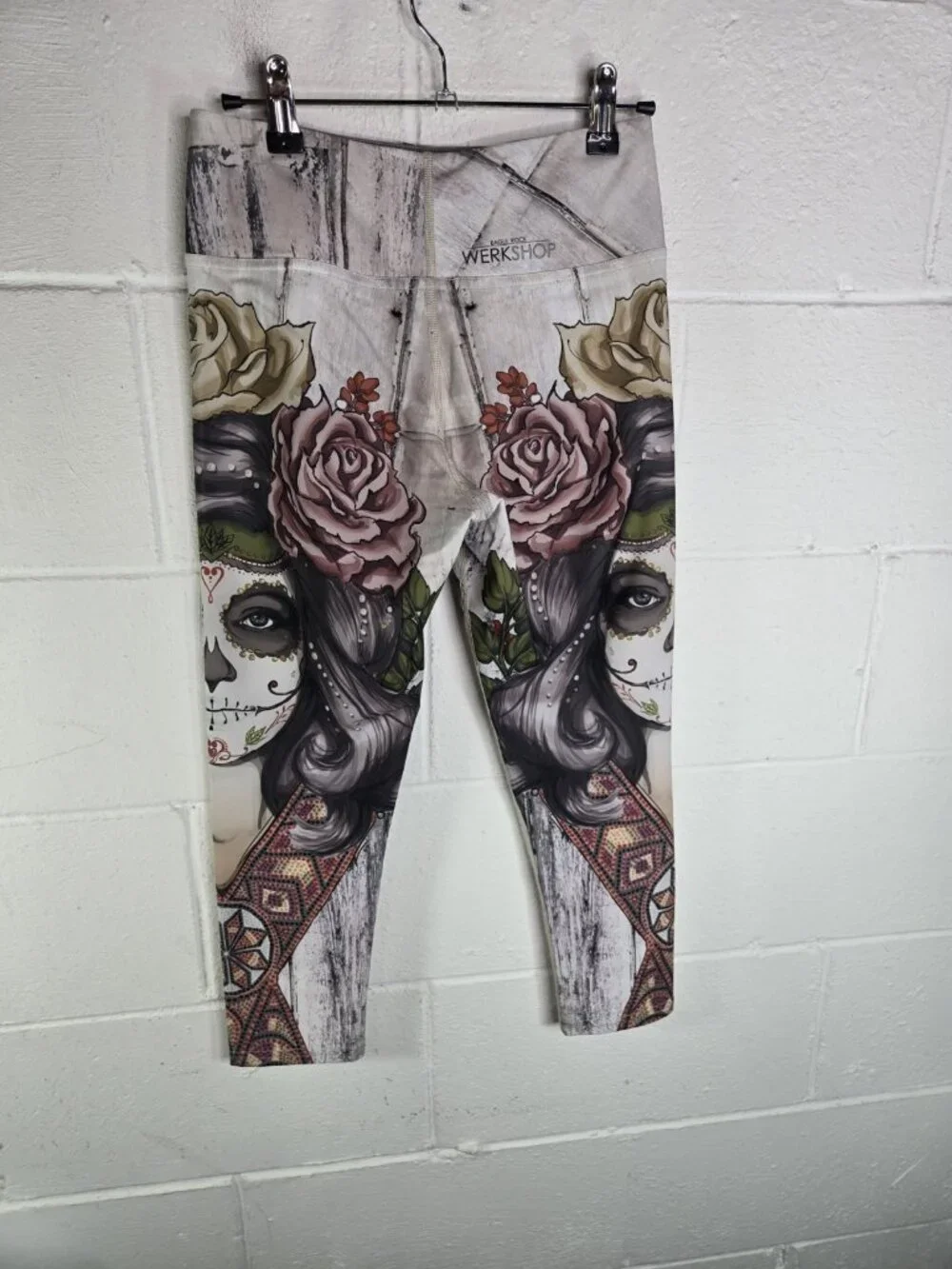 Eagle Rock WERKSHOP Day of the Dead Dias De Muertos Capri Leggings small usa